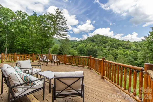 2811 Poplar Creek RD, Green Mountain, NC 28740