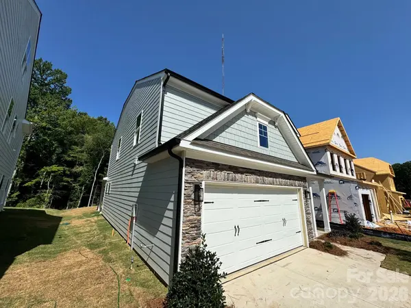 13127 Foxberry RD, Charlotte, NC 28213