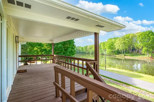 443 W Gleneagles RD, Statesville, NC 28625
