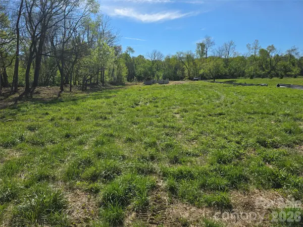65 Mills Gap RD, Fletcher, NC 28732