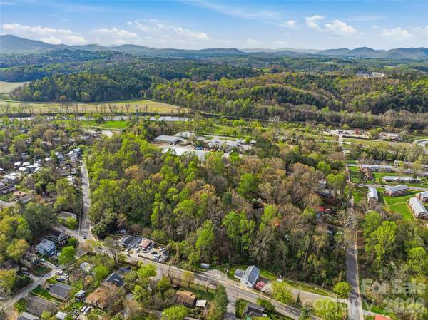 99999 State ST, Asheville, NC 28801
