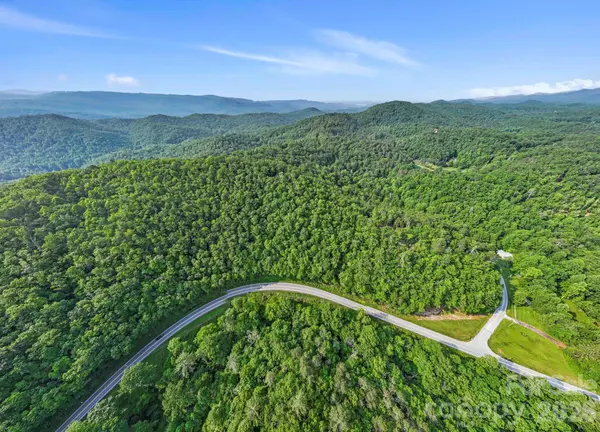 251 Paul McCoy RD, Lake Toxaway, NC 28747