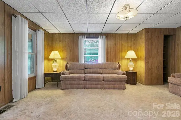 520 Blythe RD, Pisgah Forest, NC 28768