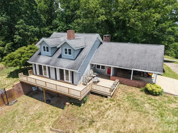 80 Gobblers Knob DR, Clyde, NC 28721