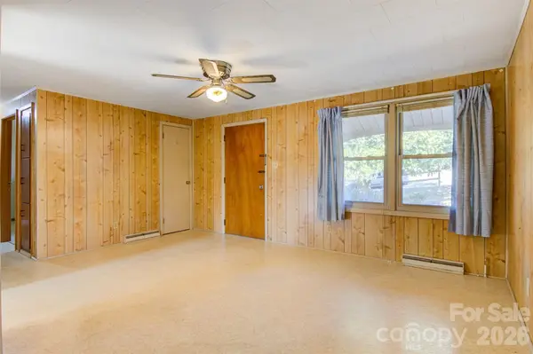 24 Berkley AVE W, Granite Falls, NC 28630