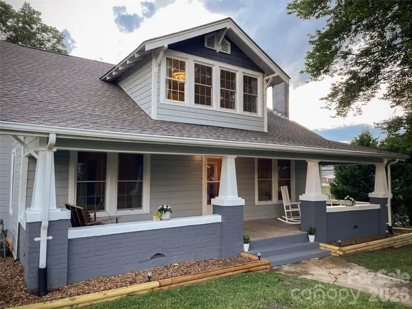 102 Cuthberson ST, Morganton, NC 28655