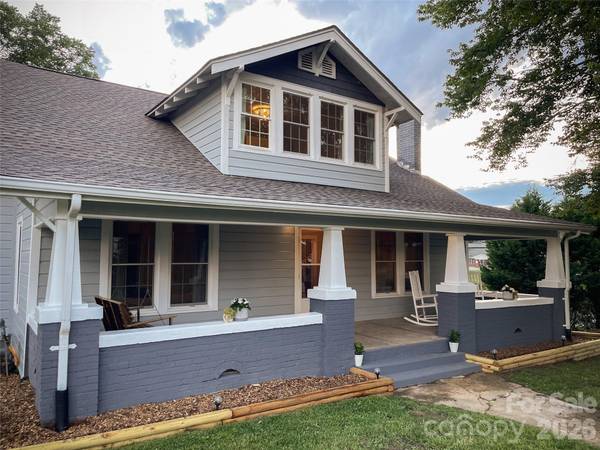 102 Cuthberson ST, Morganton, NC 28655