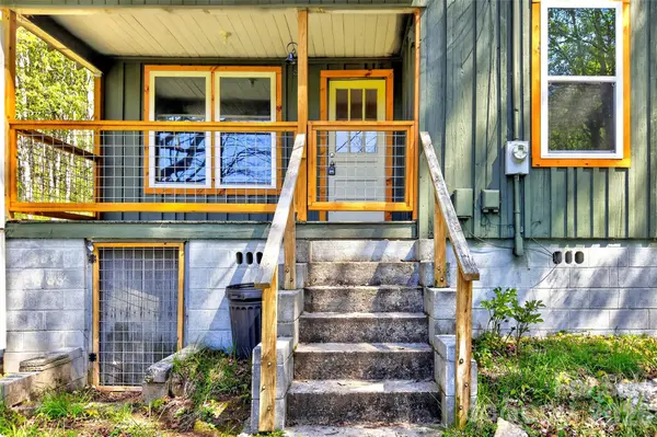 488 Cad Campbell RD, Bakersville, NC 28705