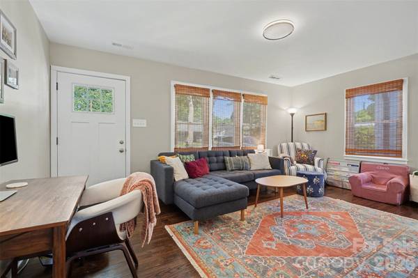 204 N Oak ST, Lowell, NC 28098