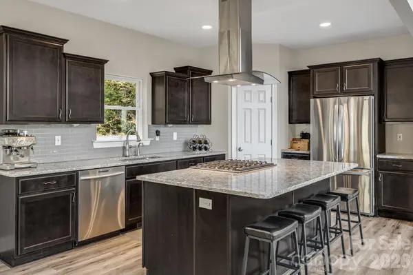 35 Chesten Mountain DR, Asheville, NC 28803