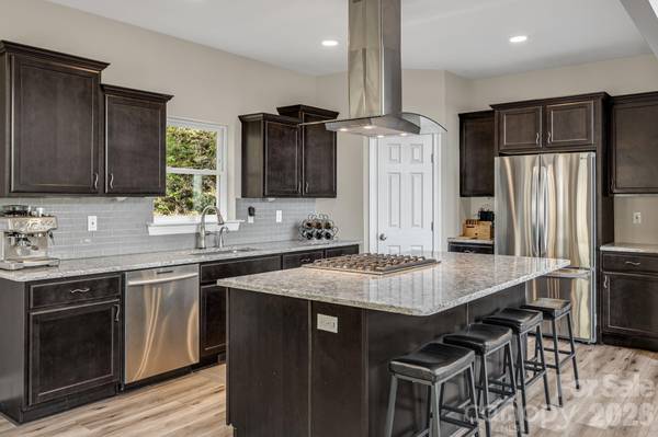 35 Chesten Mountain DR, Asheville, NC 28803