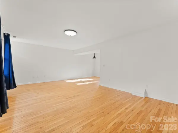 13 Castle ST, Asheville, NC 28803