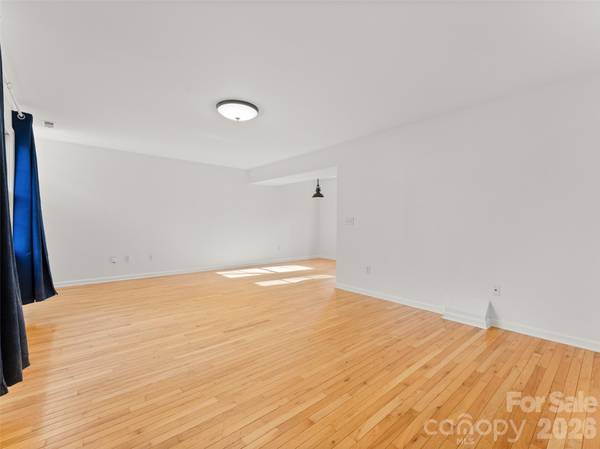 13 Castle ST, Asheville, NC 28803