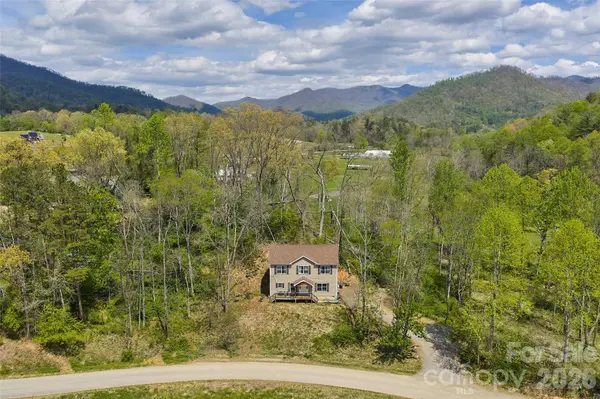 26 Brigman RD, Weaverville, NC 28787