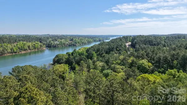 105 Beacon Ridge DR, Connelly Springs, NC 28612