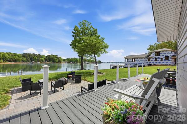 8029 Lucky Creek LN, Denver, NC 28037