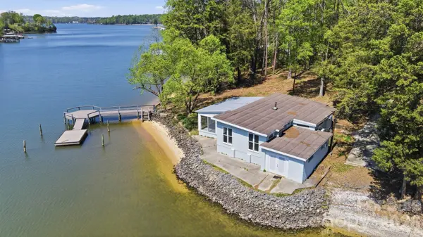 15609 Chatfield DR, Charlotte, NC 28278