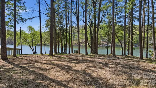 15609 Chatfield DR, Charlotte, NC 28278