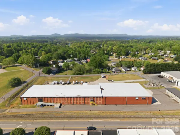 1 S Main ST #B, Granite Falls, NC 28630