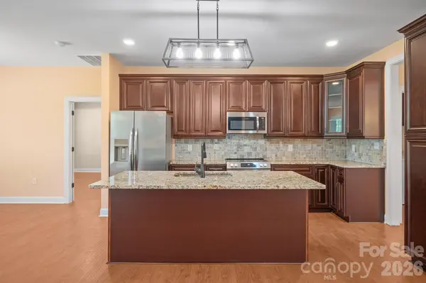 101 Long Meadows DR, Kings Mountain, NC 28086