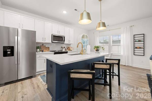 9100 Bluedale RD #The Perserve, Charlotte, NC 28216