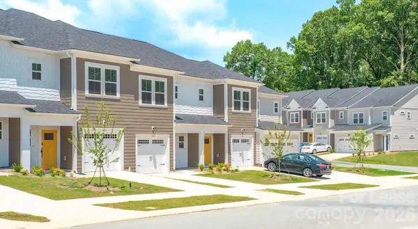 9100 Bluedale RD #The Perserve, Charlotte, NC 28216