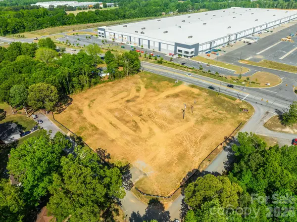 7770 Augusta RD, Piedmont, SC 29673