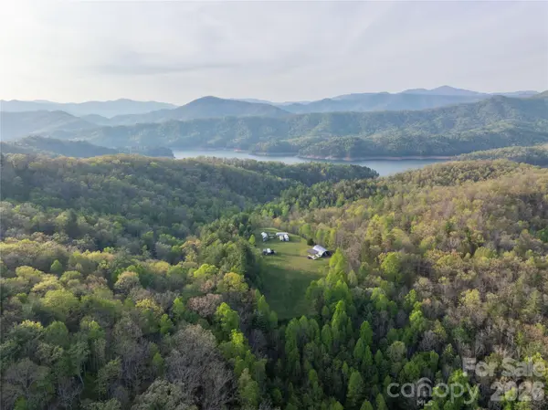 8888 Yellow Branch RD, Robbinsville, NC 28771