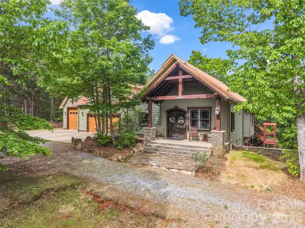 174 Rock RDG, Lake Lure, NC 28746