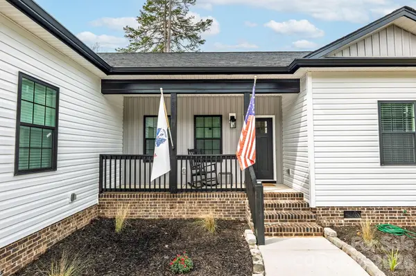 2462 Shoal RD, Crouse, NC 28033