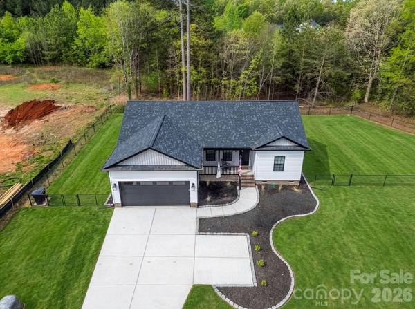 2462 Shoal RD, Crouse, NC 28033