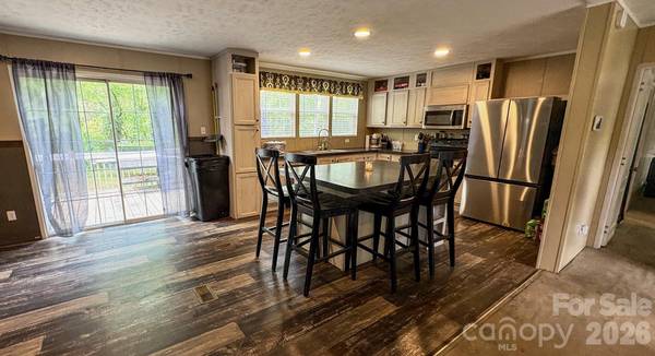 718 W Virginia AVE, Bessemer City, NC 28016