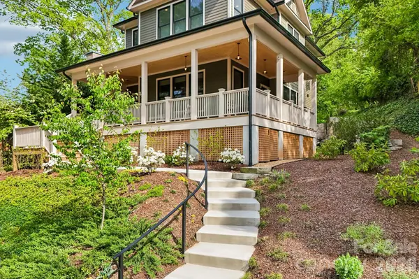 101 Santee ST, Asheville, NC 28801