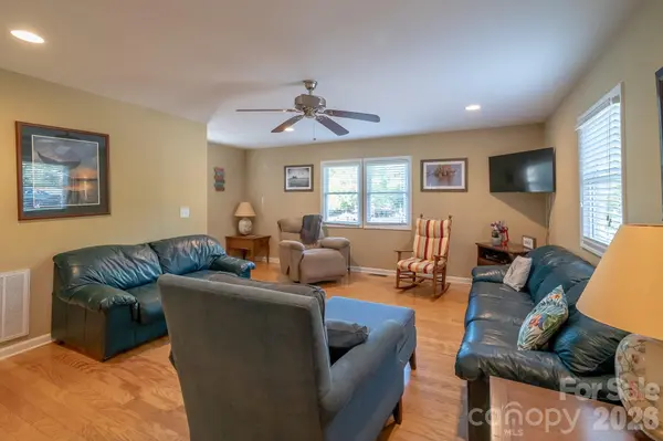 150 Pinehaven LN, New London, NC 28127