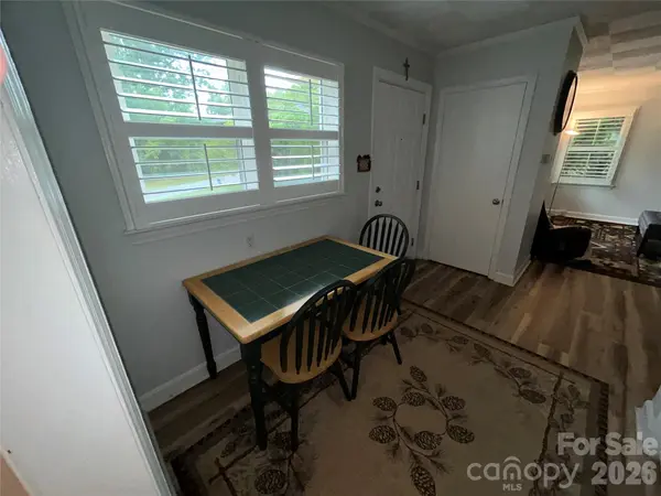 110 9th ST, Black Mountain, NC 28711