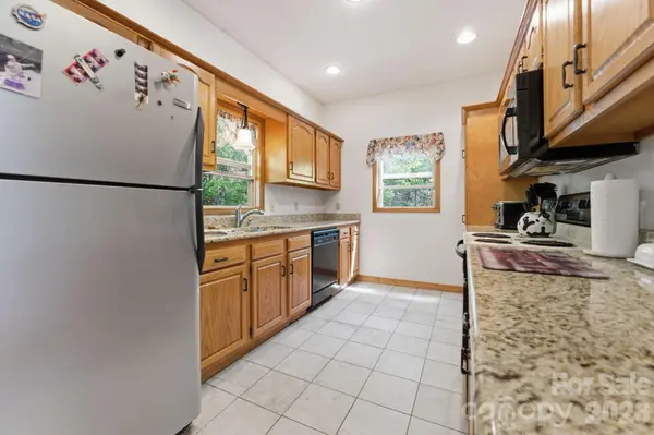 24 Pine Bluff LN #17, Whittier, NC 28789