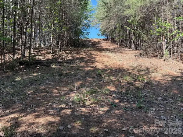 18524 Mainsail CT, Lancaster, SC 29720