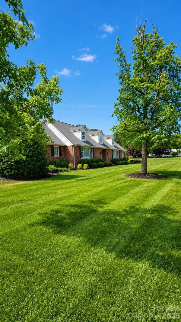 1121 Smith ST, Albemarle, NC 28001