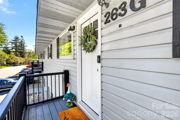 263 Fairway LN, Spruce Pine, NC 28777