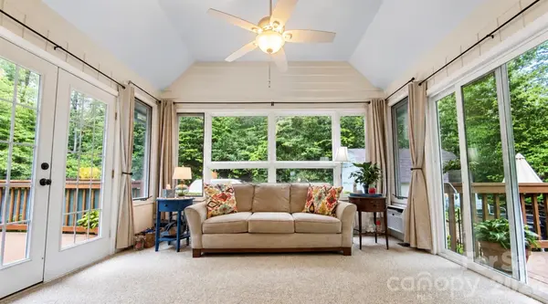 2698 Connestee TRL, Brevard, NC 28712