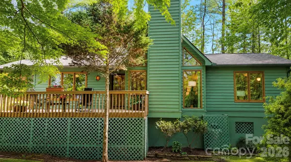 2698 Connestee TRL, Brevard, NC 28712