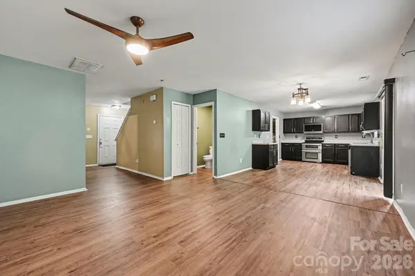 9423 Swallow Tail LN, Charlotte, NC 28269