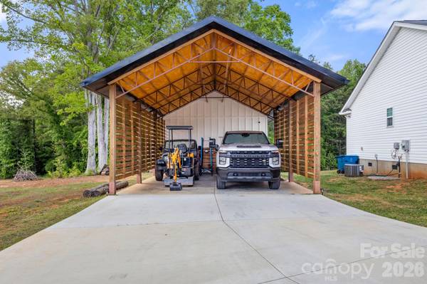 7172 Rolling Hills DR, Sherrills Ford, NC 28673