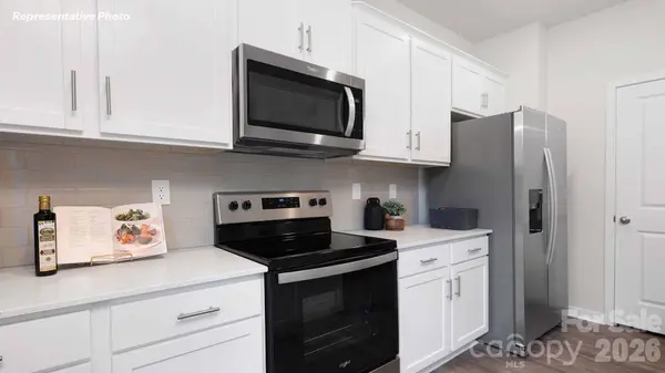 646 Dazzle LOOP, Newton, NC 28658