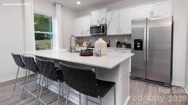 646 Dazzle LOOP, Newton, NC 28658