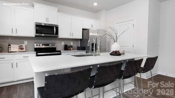 646 Dazzle LOOP, Newton, NC 28658