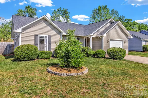58 S Sunberry TRL, Fletcher, NC 28732