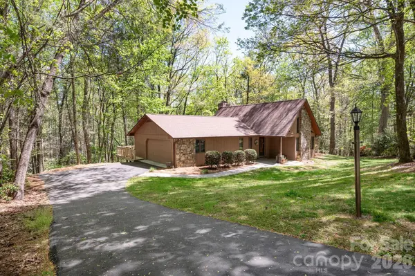114 Timber Creek RD, Laurel Park, NC 28739