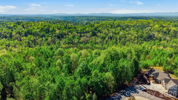 1029 River Club RDG #1029, Lenoir, NC 28645