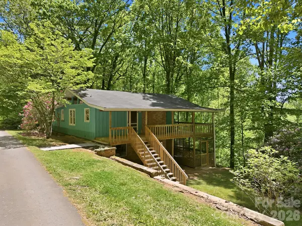 169 Sleepy Hollow LN, Canton, NC 28716